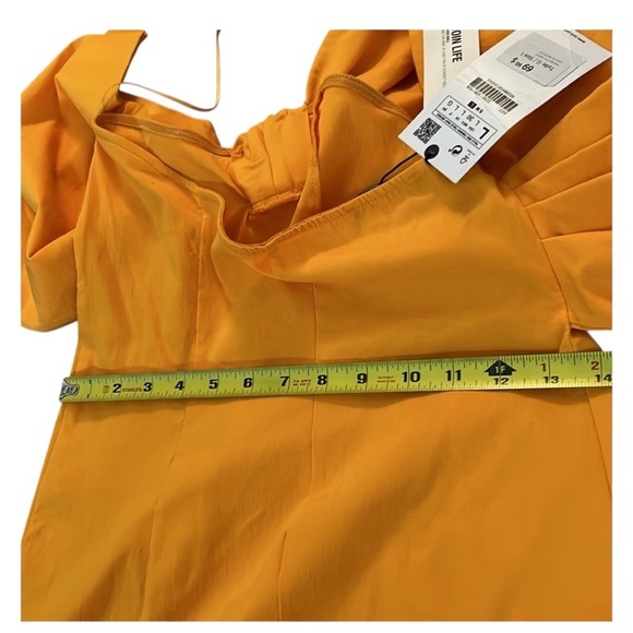 Zara dress,NWT,
Yellow floral bow ,3D, side sleeves,asymmetrical bright yellow - Picture 14 of 16